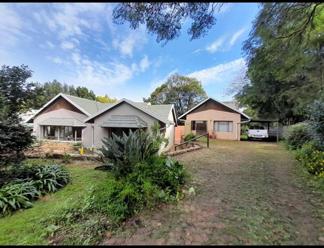 5 BEDROOM HOUSE FOR SALE IN BRYANSTON